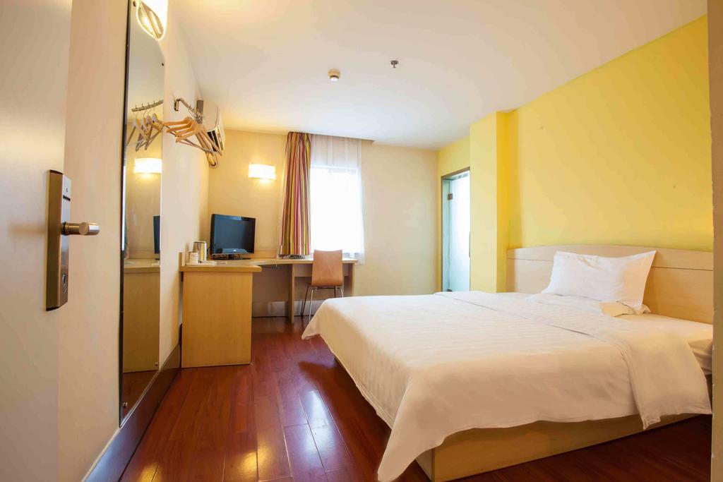 7Days Inn Guangzhou Panyu Chimlong South Railway Station Phòng bức ảnh