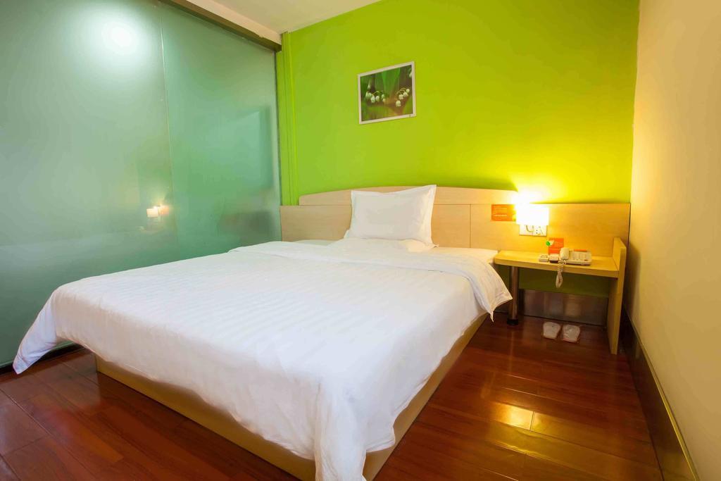 7Days Inn Guangzhou Panyu Chimlong South Railway Station Phòng bức ảnh